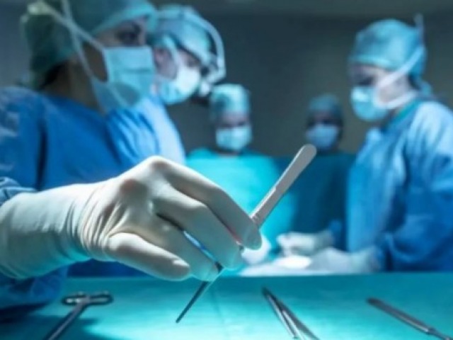 Deba operarla de hemorroides y le sac la vescula: tendr que pagar